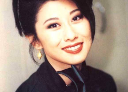 美女歌手叶倩文生活照